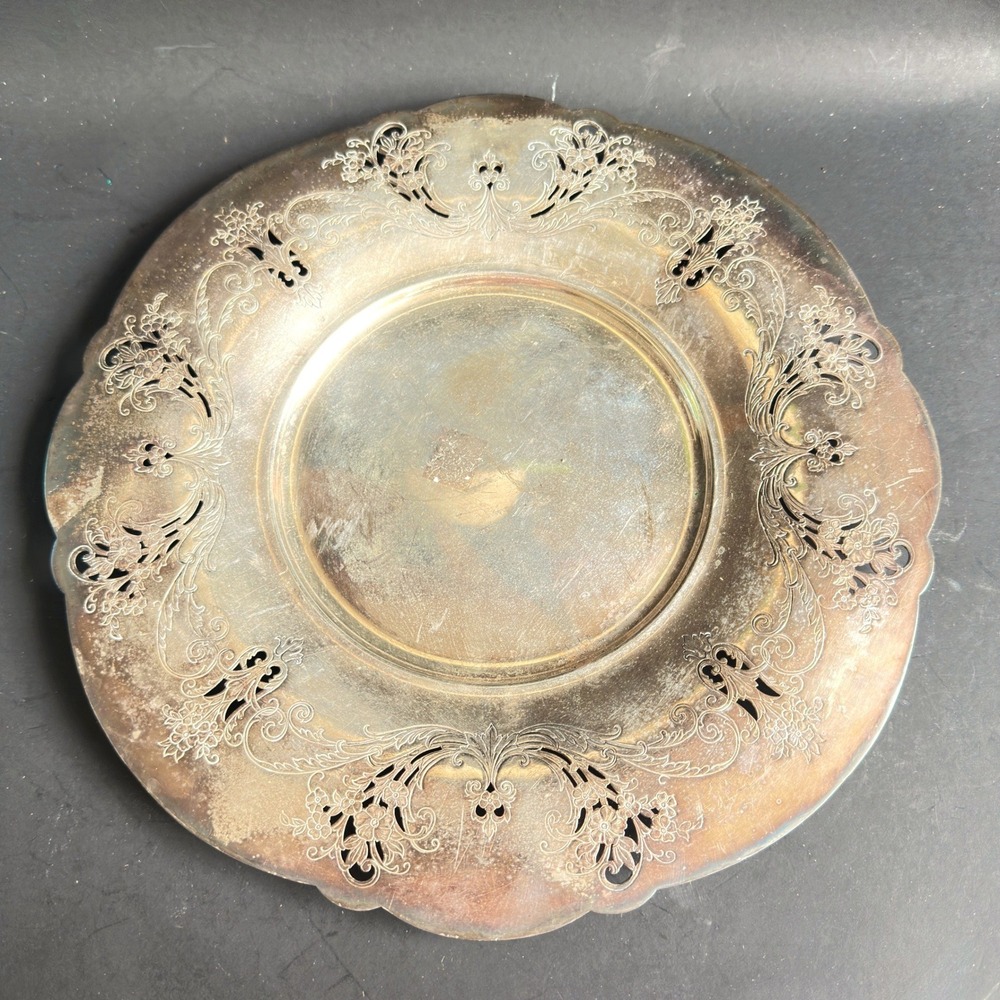 Vintage Wm Rogers Silverplate Pierced Floral Round Serving Tray Platter 12.25 in